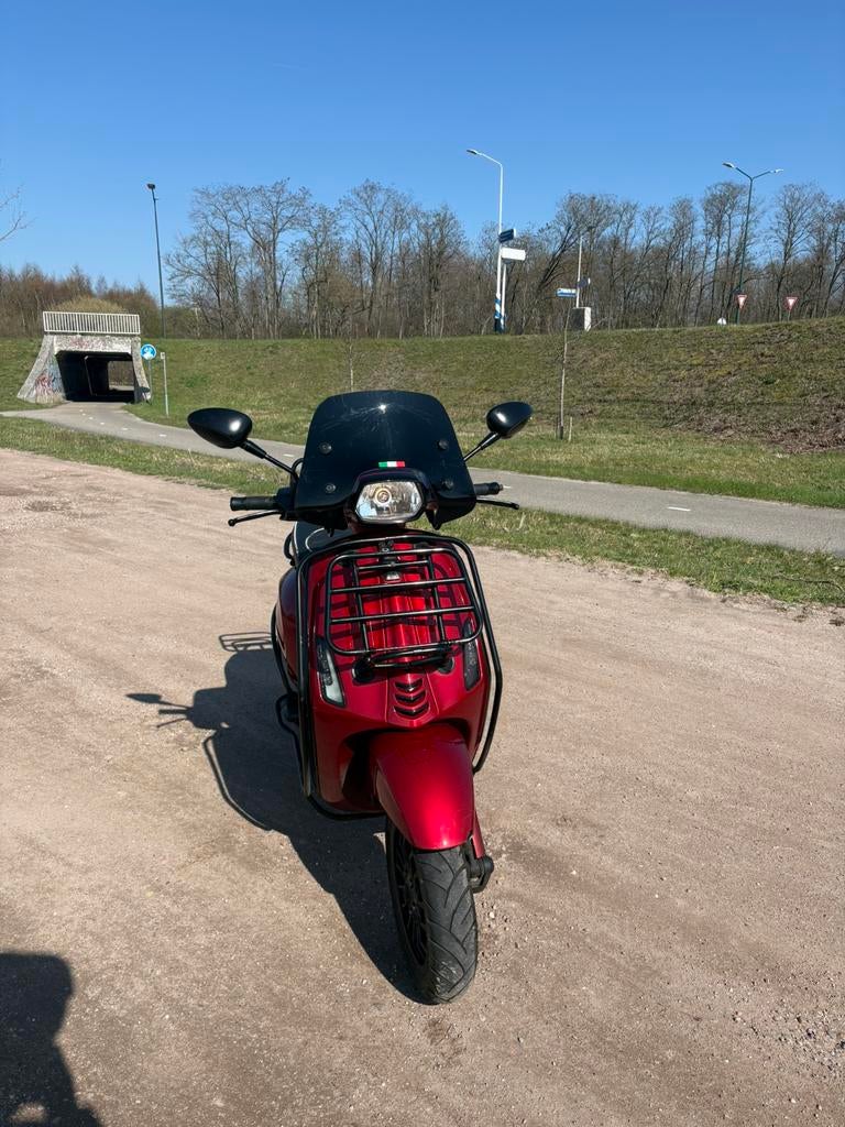 Custom Vespa Sprint, Fietsen en Brommers, Scooters | Vespa, Ophalen, Zo goed als nieuw, Benzine