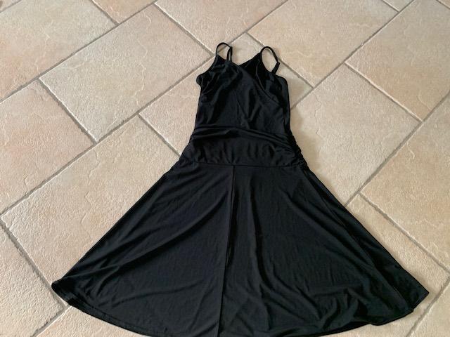 Vero moda jurk zwart maat m lengte 94 cm. De stof is rekba, Ophalen of Verzenden, Gedragen, Maat 38/40 (M), Zwart