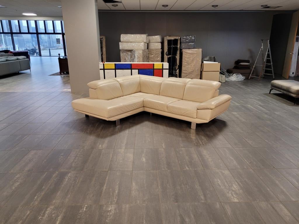 ✅️️ GEREINIGD creme lederen hoekbank 255x215 GRATIS LEVERING, Huis en Inrichting, Banken | Bankstellen, 250 tot 300 cm, Hoekbank