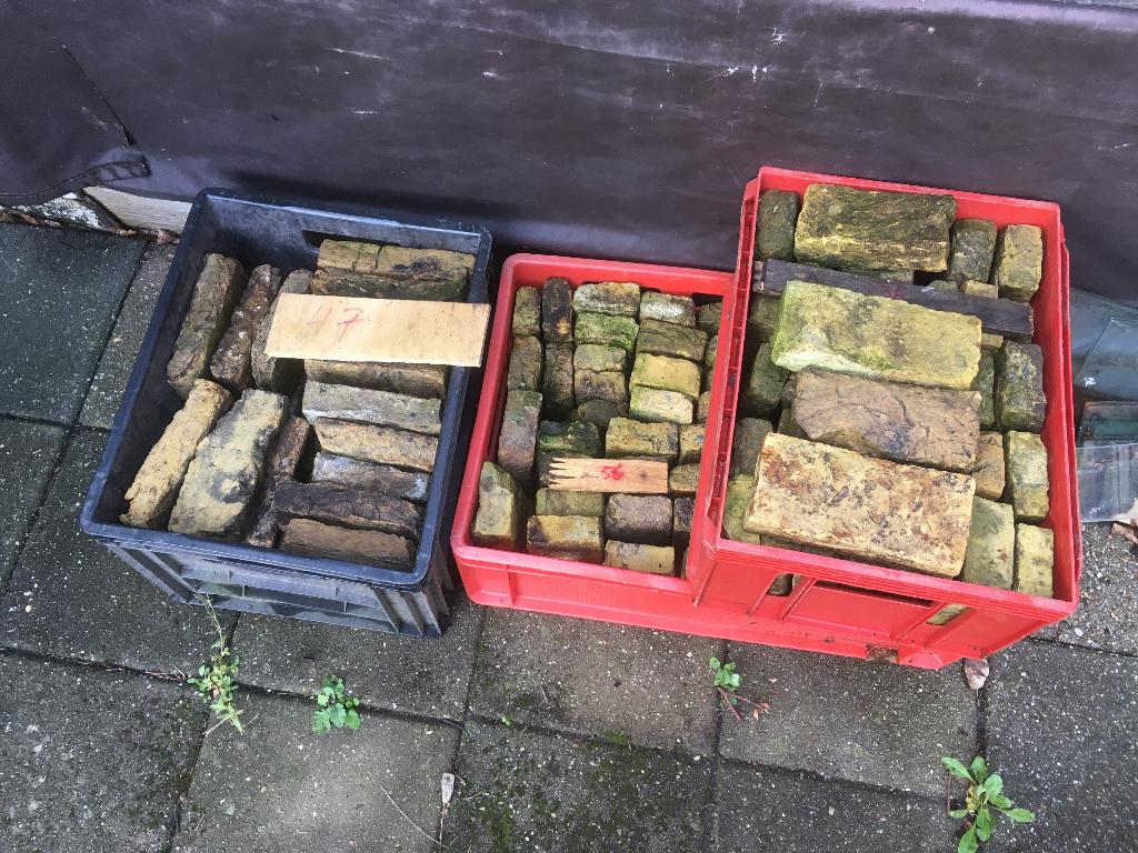 boerengeeltjes ijselsteentjes partij gele steentjes, Ophalen, Overige materialen, Klinkers