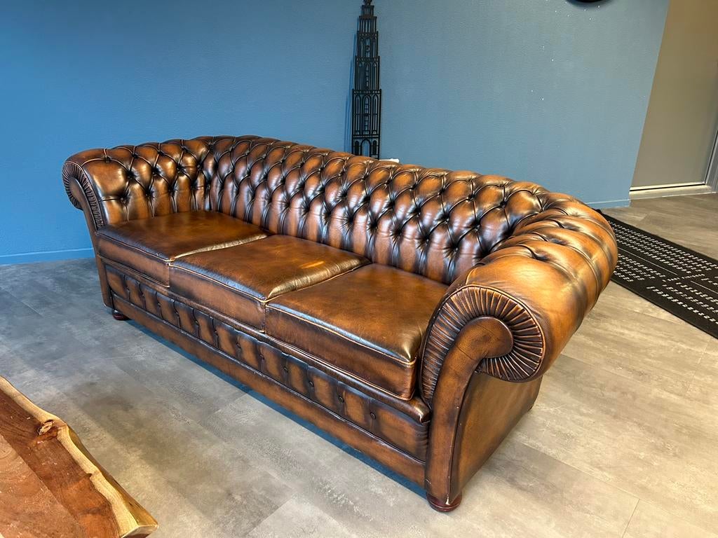 Gedelux Chesterfield bank 3 zits, Ophalen, Tweepersoons, 75 tot 100 cm, Zo goed als nieuw
