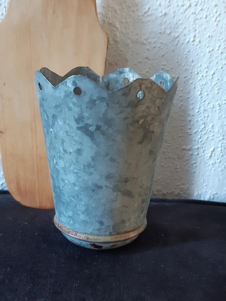 Zinken harspotje ,mooie golfrand,landelijk stoer brocante, Ophalen of Verzenden