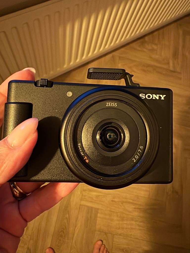 Sony ZV-1F, Compact, Ophalen of Verzenden, Zo goed als nieuw, Sony