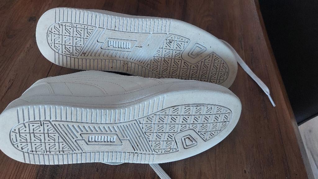 Mooie puma sneakers maat 42 zgan, Kleding | Heren, Puma, Wit, Ophalen of Verzenden, Sneakers of Gympen