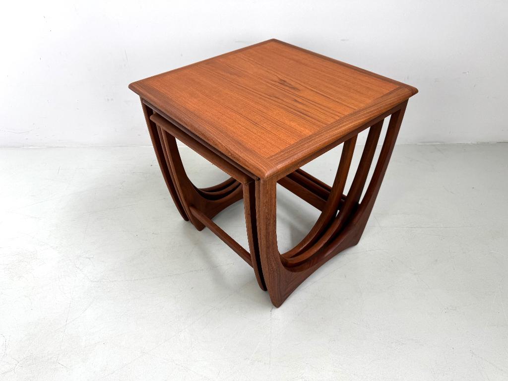 Vintage bijzettafels van G-Plan., 45 tot 60 cm, Minder dan 55 cm, Verzenden, Rond