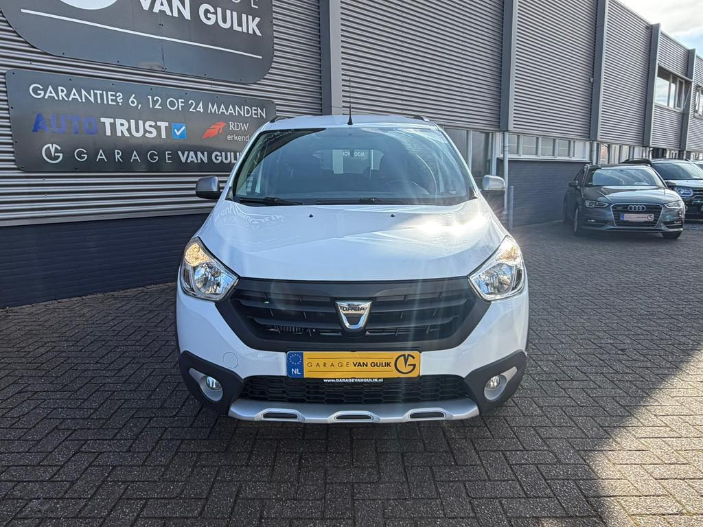 Dacia Lodgy 1.2 TCe Stepway 116PK 7Pers,Trekhaak,Navi,Airco,, Auto's, Dacia, Voorwielaandrijving, Euro 5, Stof, Gebruikt