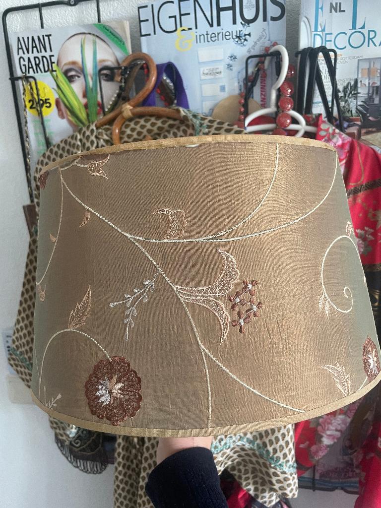 Vintage gouden brokaat geborduurd bloem lampenkap kapje boho, Stijl vintage barok boho, Rond, Ophalen of Verzenden, Zo goed als nieuw