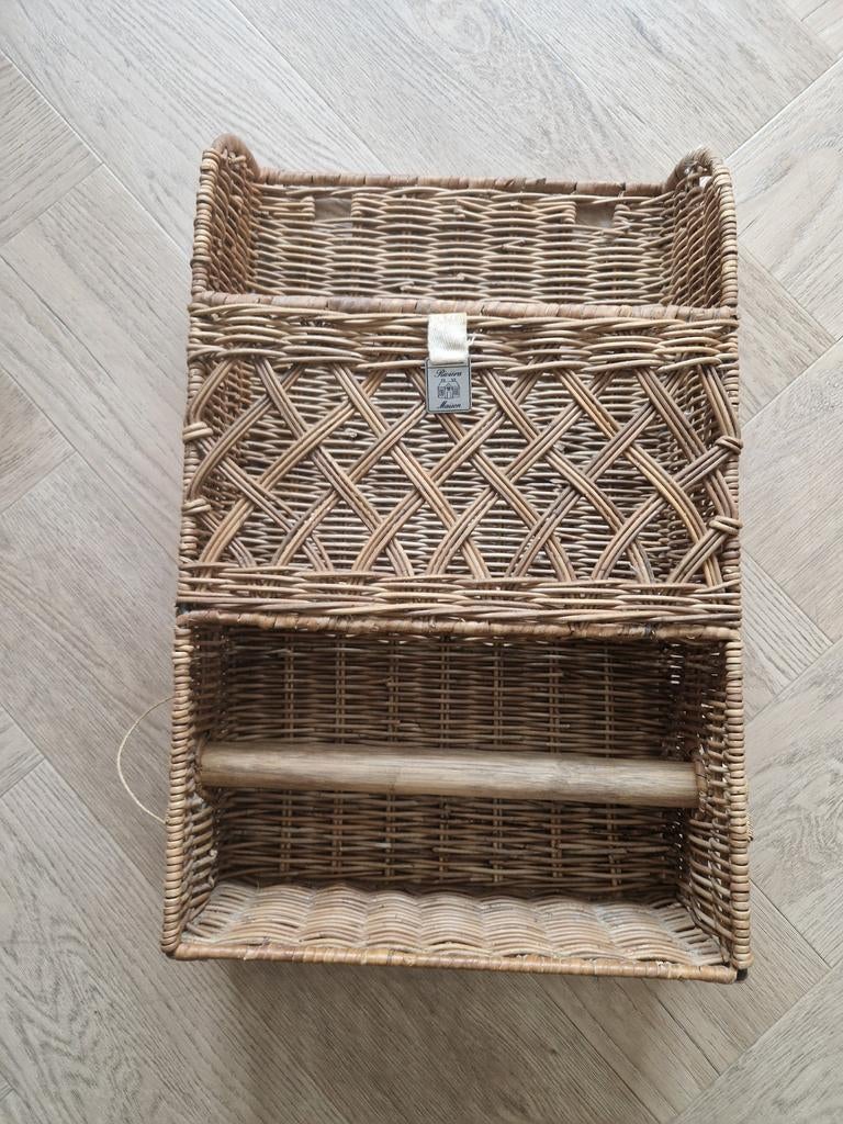 Rivièra Maison wandrek/tijdschriftenhouder rotan, Ophalen of Verzenden, Zo goed als nieuw