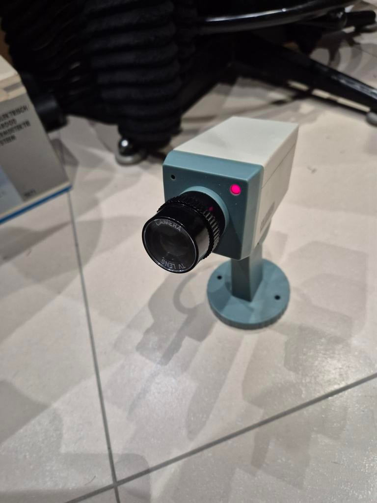 Nep Beveiligingscamera met Knipperend LED - Realistisch, Ophalen of Verzenden, Gebruikt, Binnencamera