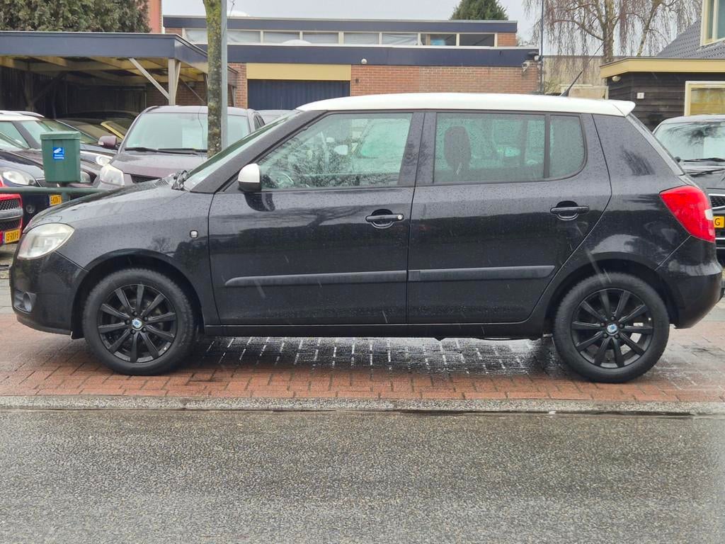 Skoda Fabia 1.4 Tour *Dlr.Onderhd| Clima| Cruise, Voorwielaandrijving, 4 cilinders, USB, Zwart