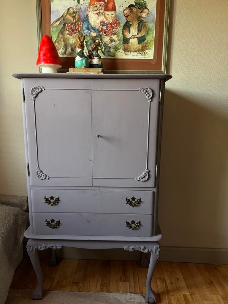 Queen Ann kastje., Ophalen, Zo goed als nieuw