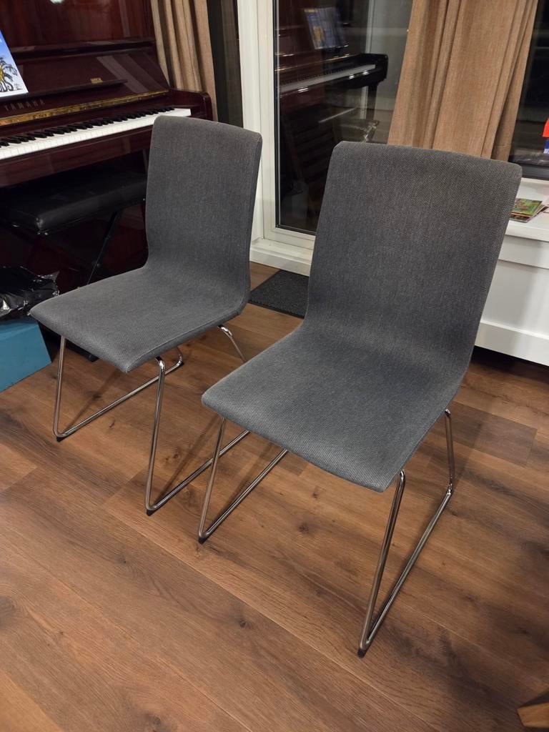 2x Ikea Eetkamerstoelen - Grijs met Chroom Onderstel, Ophalen, Gebruikt, Twee, Stof