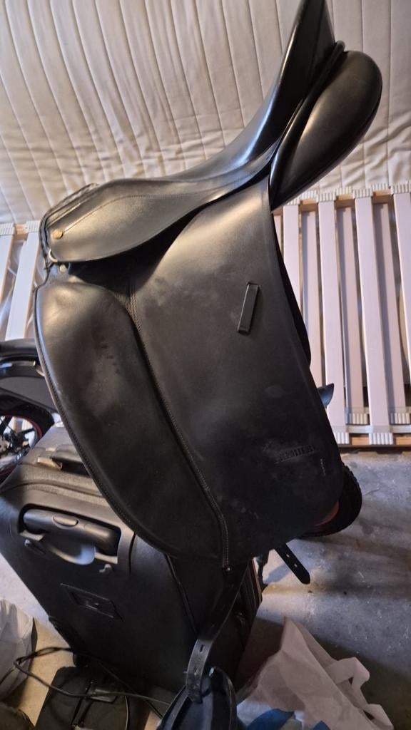 Première zadel 17.5 inch medium/wijd – gebruikt zadel, Ophalen of Verzenden, Gebruikt, Dressuur