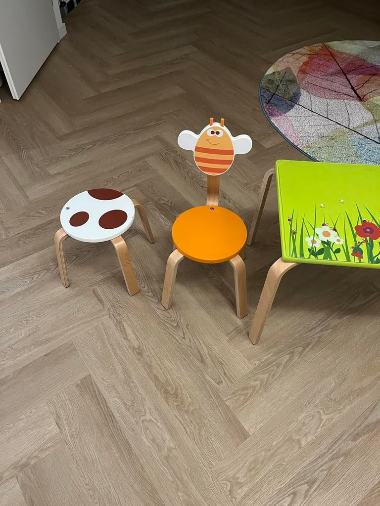 Scratch Kindertafel met twee stoeltjes, Kinderen en Baby's, Kinderkamer | Tafels en Stoelen, Ophalen, Gebruikt, Tafel(s) en Stoel(en)
