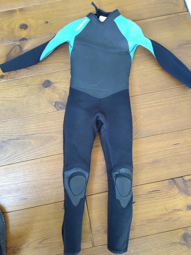Surfpak of wetsuit maat 116 3/4mm, Watersport en Boten, Watersportkleding, Wetsuit, Gebruikt, Ophalen of Verzenden, Tribord