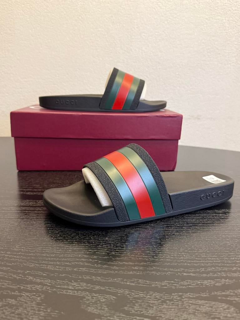Heren Gucci slippers maat 45 valt als maat 44, Ophalen of Verzenden, Zo goed als nieuw, Zwart, Slippers