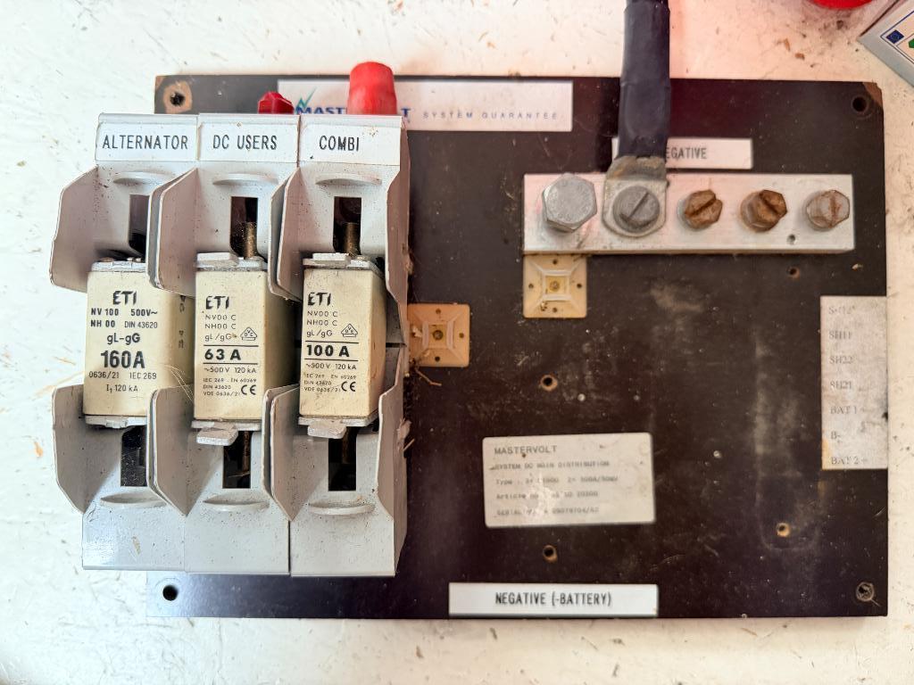 Mastervolt Main distributie systeem met 3x zekering, Ophalen, Gebruikt, Motor en Techniek