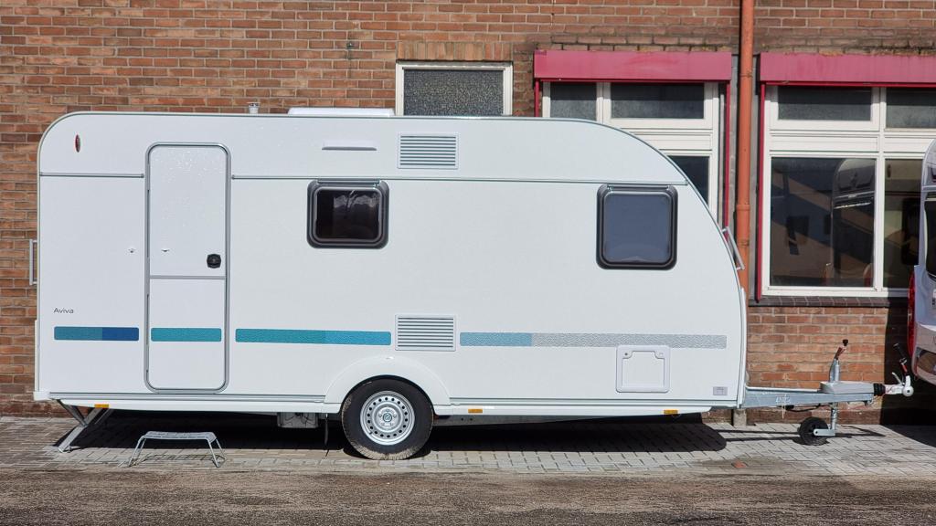 Adria Aviva 472 PK, Schokbreker, Overige typen, Bedrijf, Treinzit