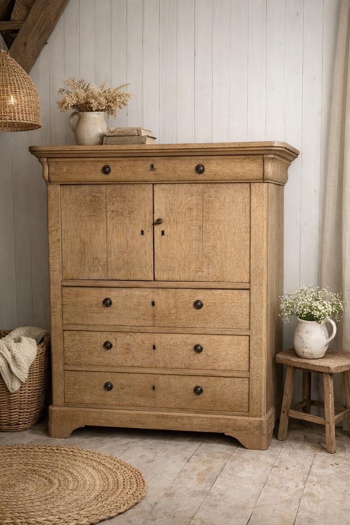 Antieke eiken kast, landelijk/brocante dressoir ladekast, Antiek en Kunst, Antiek | Meubels | Kasten, Ophalen
