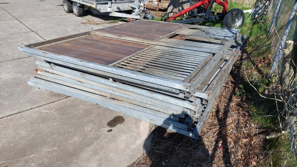 Paarden boxen 14 wanden