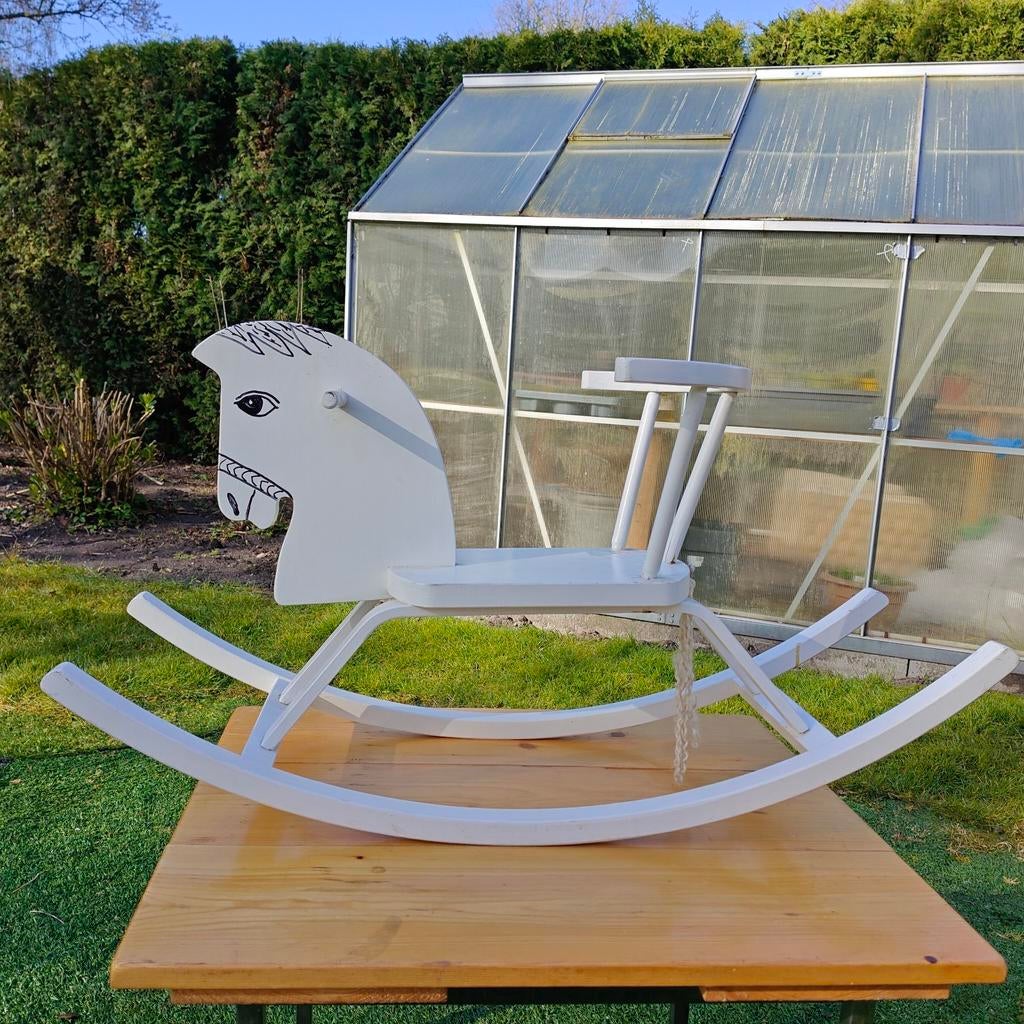 Vintage ! Wit houten hobbelpaard., Ophalen, Gebruikt