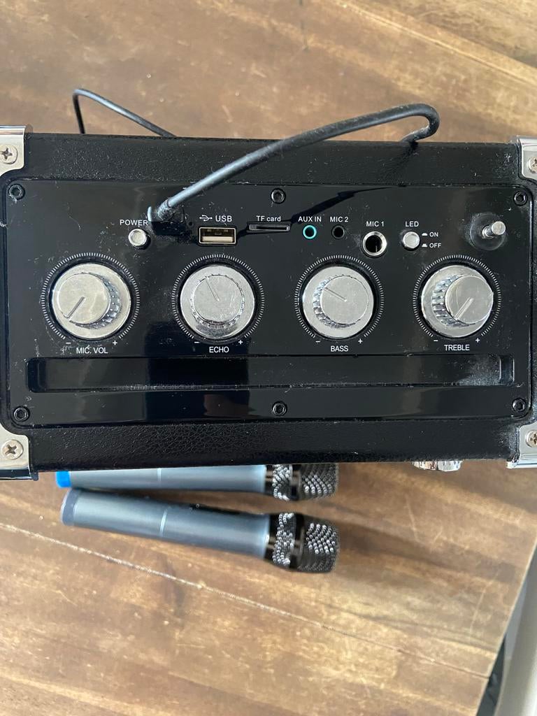 Karaoke set met twee microfoons, Ophalen, Gebruikt, Complete set