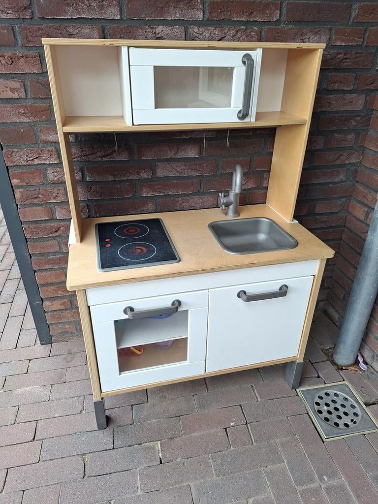 Ikea speelkeuken met magnetron en kookplaat, Ophalen