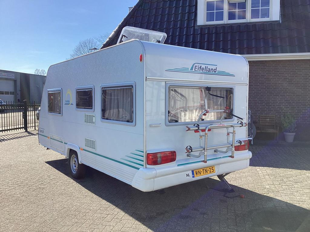 Caravan Eifelland E450 Holiday Bj. 2004 Mover/Luifel/Rondzit, Caravans en Kamperen, Caravans, Vast bed, Rondzit, 750 - 1000 kg