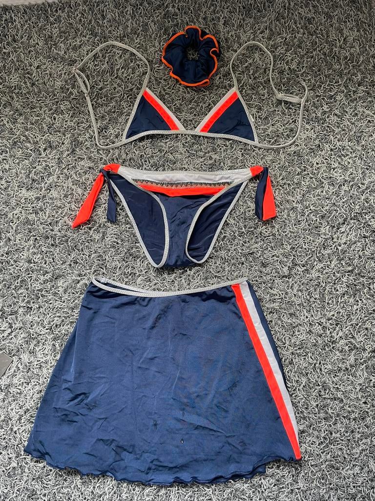 Paté de sable bikini met bijpassend rokje 12 jaar, Bikiniset, Meisje, Ophalen of Verzenden, Zo goed als nieuw