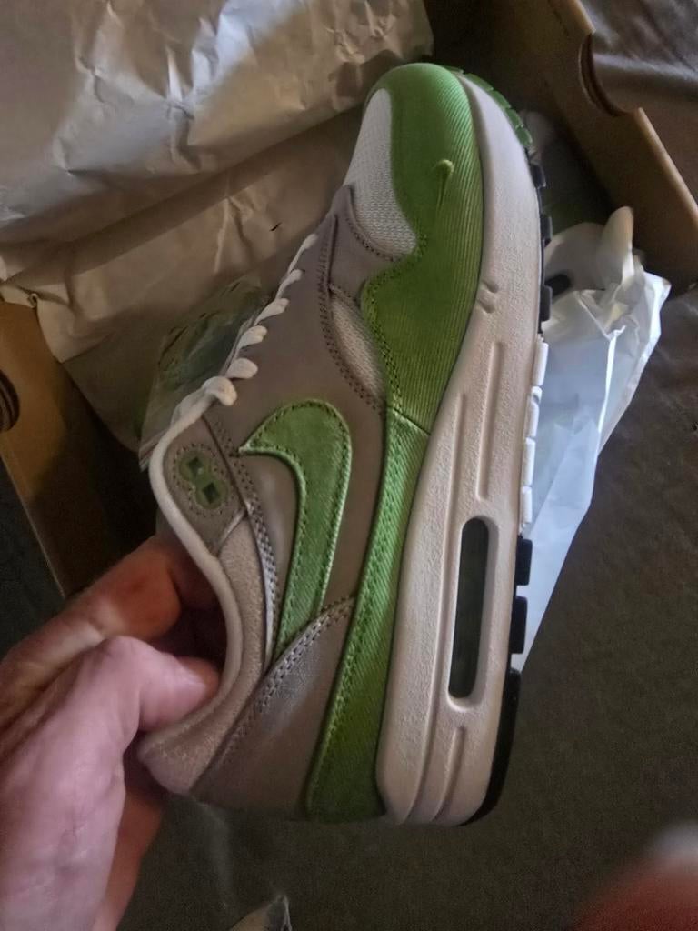Nika air max 1 chlorophyll eu42 us8.5, Kleding | Heren, Schoenen, Overige kleuren, Nike, Nieuw, Ophalen of Verzenden