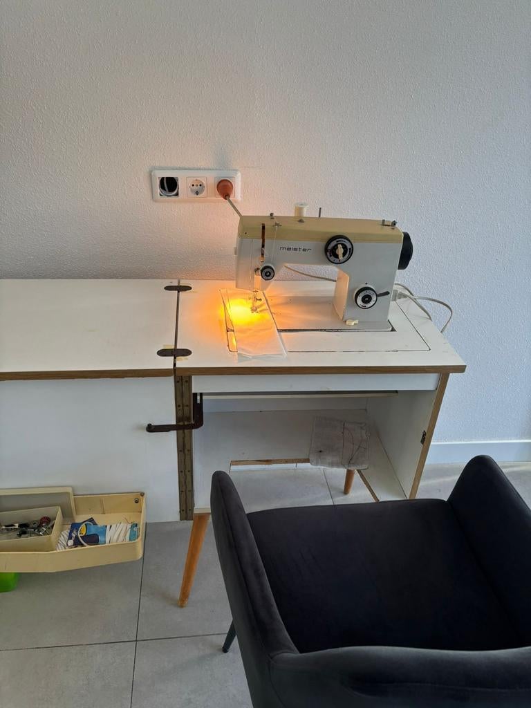 Meister semi-industriële naaimachine - Stikt alleen recht, Ophalen