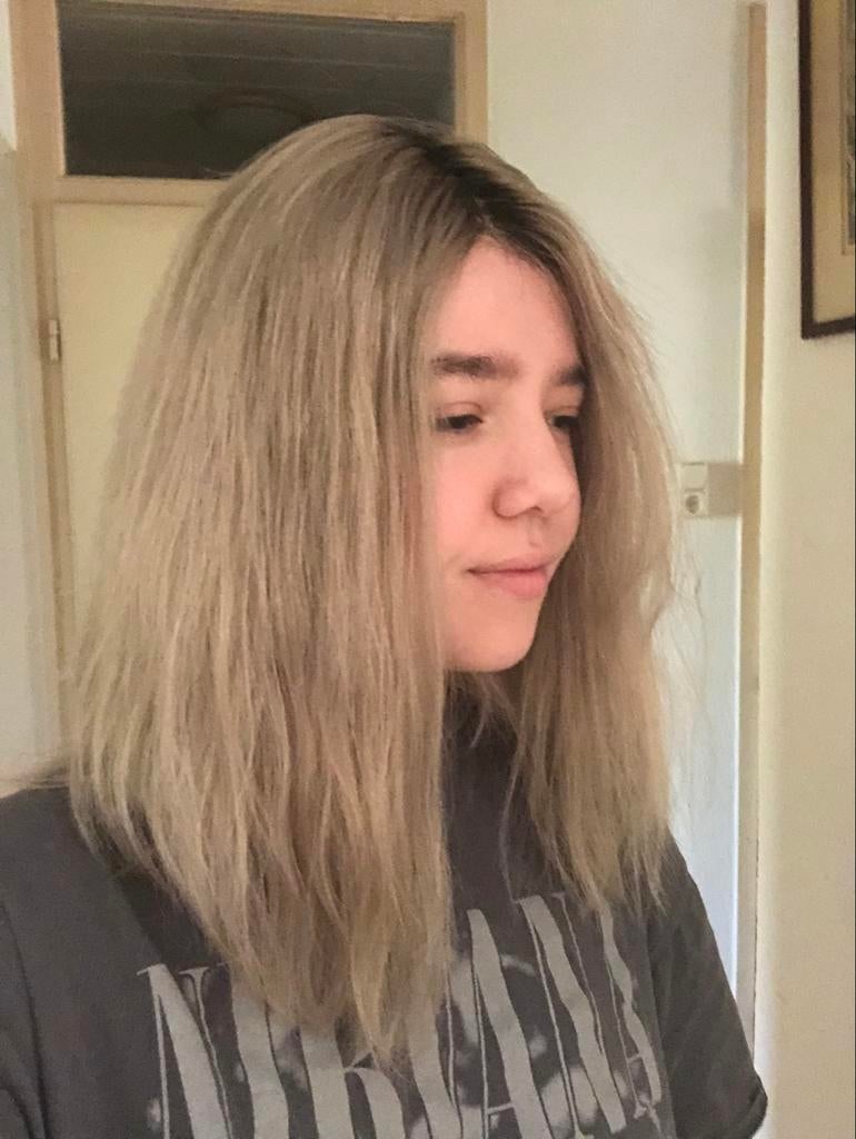 Deleganza Pruik Slanted Bob - Grijs/blond (ECHT HAAR), Sieraden, Tassen en Uiterlijk, Uiterlijk | Haarverzorging, Gebruikt, Pruik of Haarverlenging