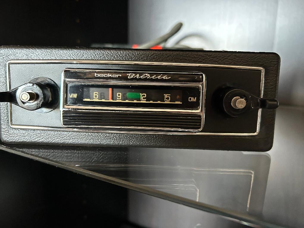 Becker autoradio, Ophalen, Zo goed als nieuw