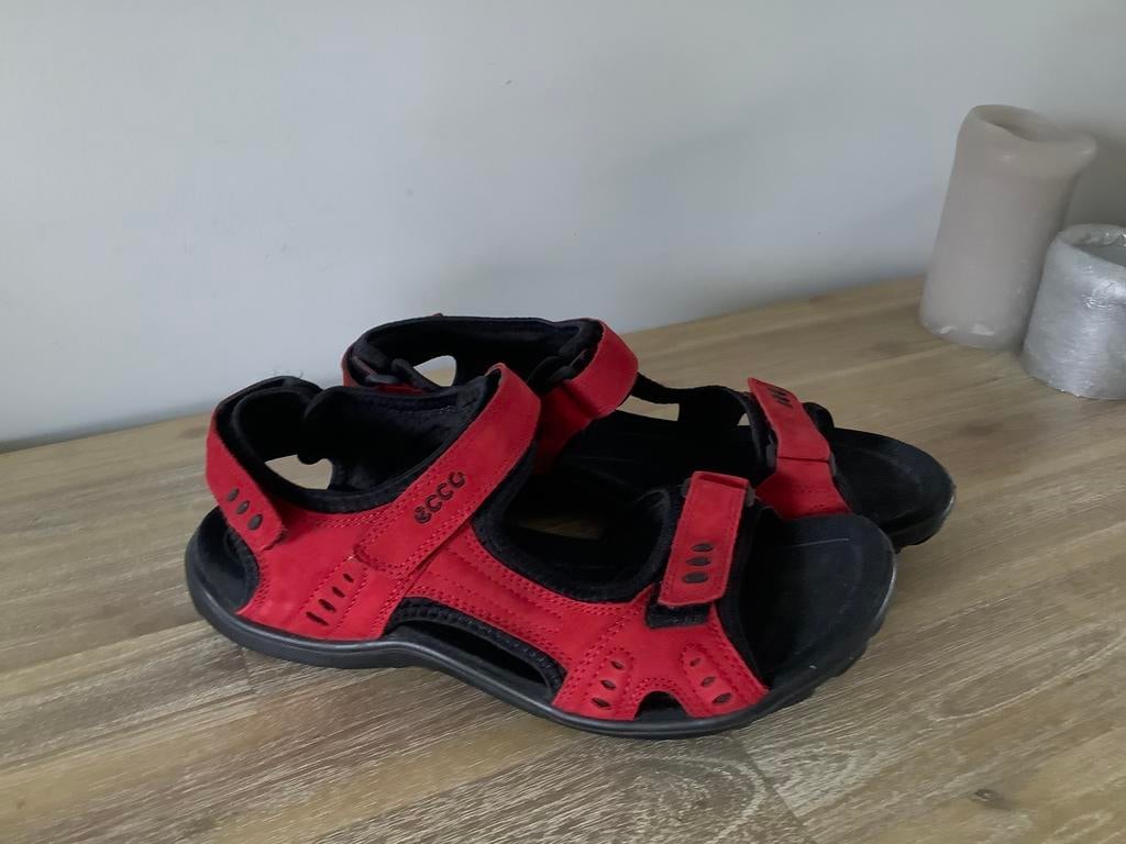 Ecco sandalen maat 39, Zo goed als nieuw, Rood, Sandalen of Muiltjes, Ophalen of Verzenden