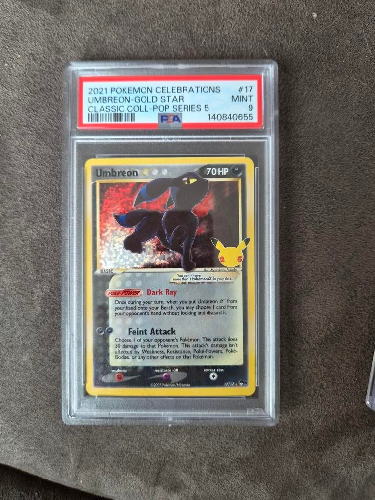Umbreon Gold Star PSA 9 Celebrations pokemon kaart, Ophalen of Verzenden, Zo goed als nieuw