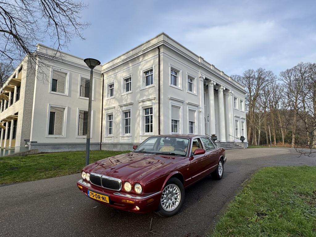 Jaguar XJ 3.2 V8 8.000 KM P/JR ! RIJKLAAR (bj 1999), Automaat, Bedrijf, Sedan, 3248 cc