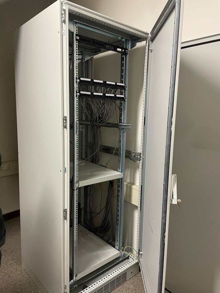 Serverkast / Patchkast - 80x80x210, Computers en Software, Serverkasten, Ophalen, Gebruikt