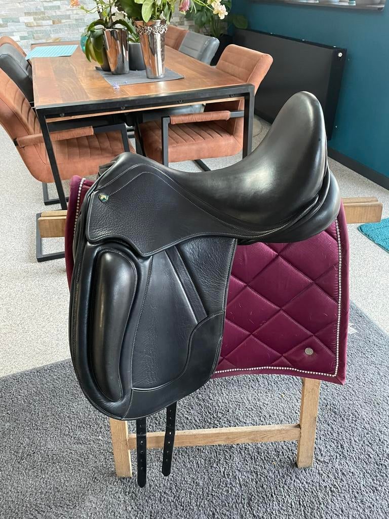 Graziozo zadel, Dieren en Toebehoren, Paarden en Pony's | Zadels, Ophalen of Verzenden, Zo goed als nieuw, Dressuur