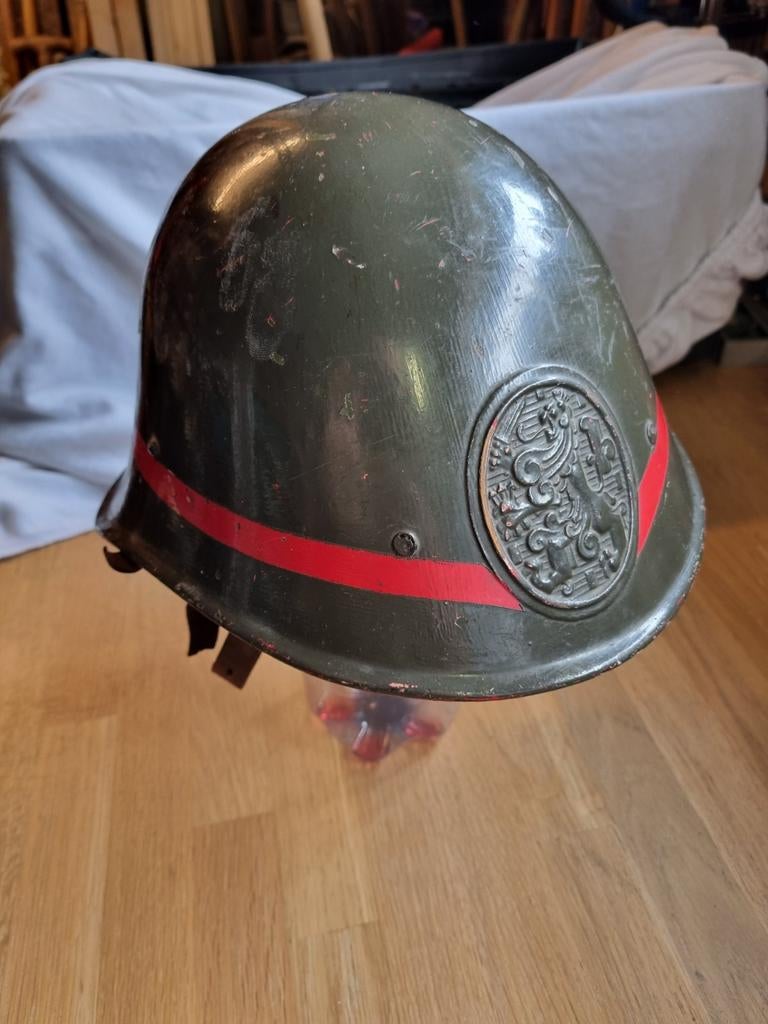 Nederlandse helm Tweede Wereldoorlog, Ophalen of Verzenden, Landmacht, Nederland, Helm of Baret