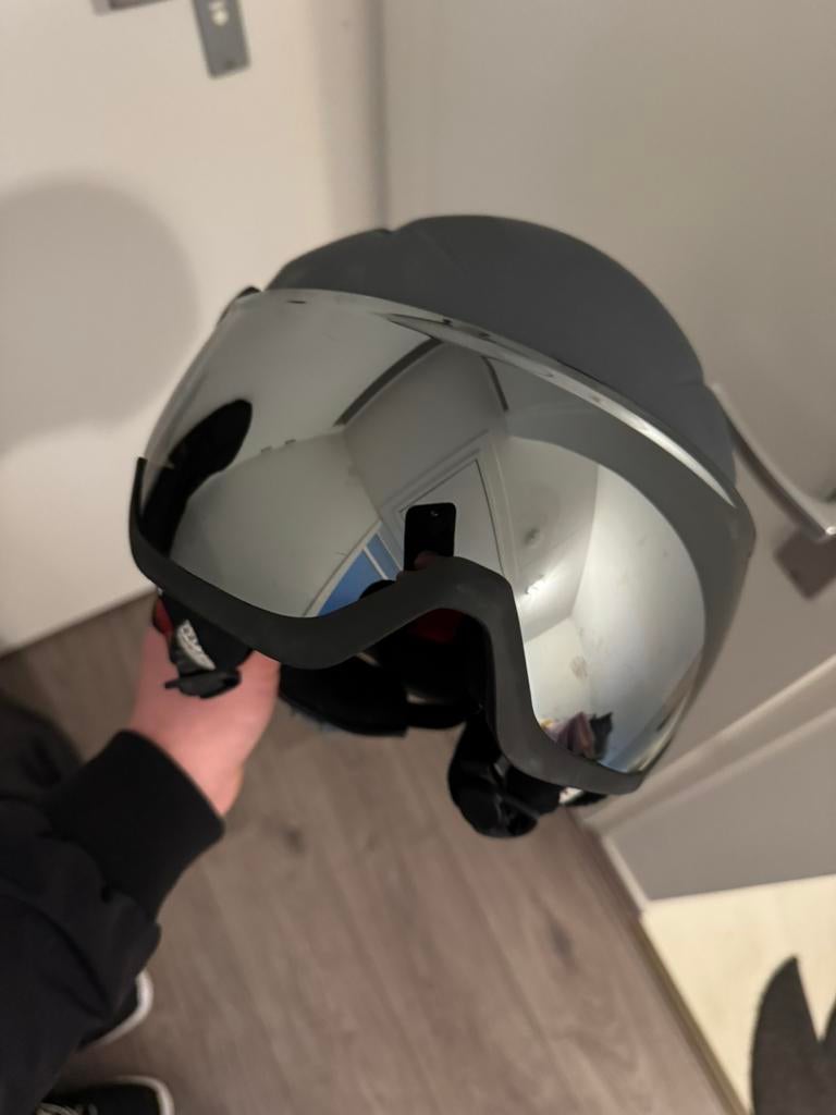 Snowboard helm 53-56cm verstelbaar, Sport en Fitness, Snowboarden, Ophalen of Verzenden, Zo goed als nieuw, Helm of Bescherming