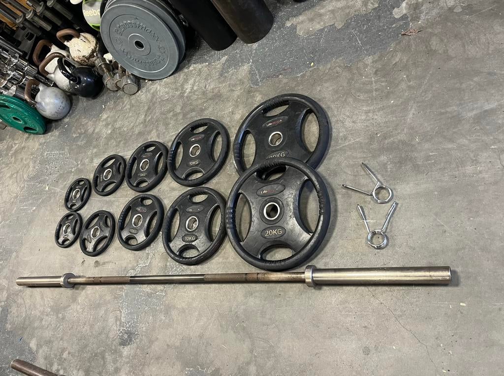 Olympische halter stang met Lifemaxx 77,5 kg schijven, Sport en Fitness, Fitnessmaterialen, Ophalen, En stang, Lifemaxx, Halterset