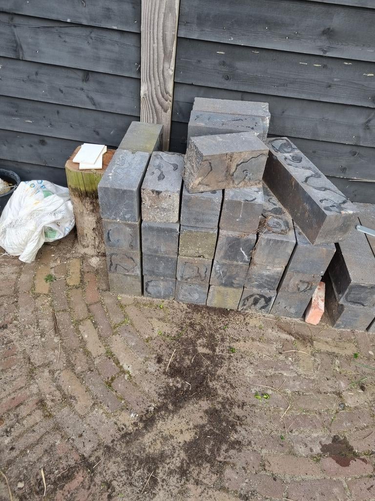 Gratis stapelblokken 15x15x60cm 25 stuks, Ophalen, Beton, Minder dan 5 m², Overige typen
