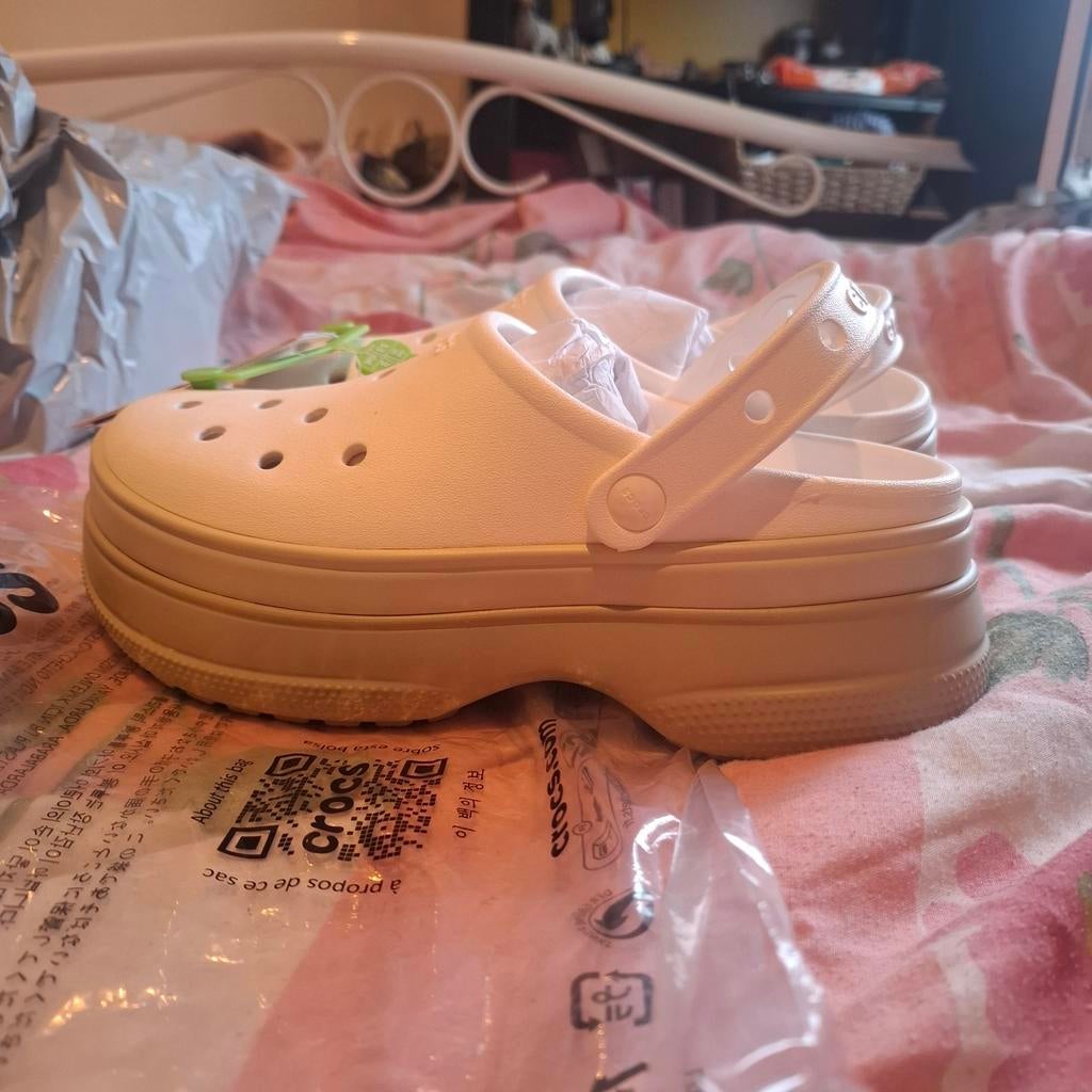 Crocs classic Stacked Clog maat 39/40 hoge zool platform, Kleding | Dames, Schoenen, Ophalen of Verzenden, Nieuw, Zwart