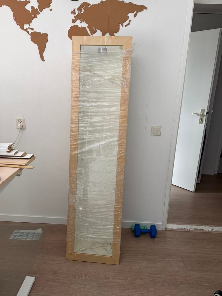 Hangende wand vitrine, Huis en Inrichting, Ophalen, Met plank(en), 50 tot 100 cm, Zo goed als nieuw