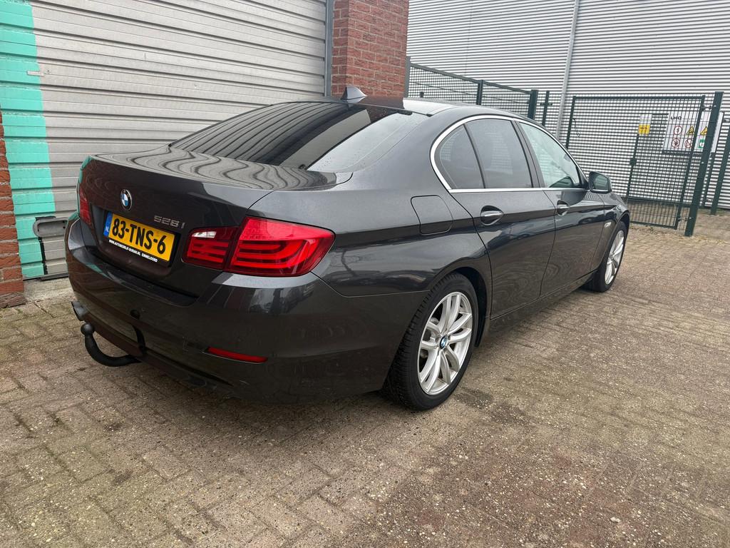 BMW 5-serie 528i High Executive automaat NAV.+ Clima Bj:2012, Automaat, Euro 5, Gebruikt, 2000 kg