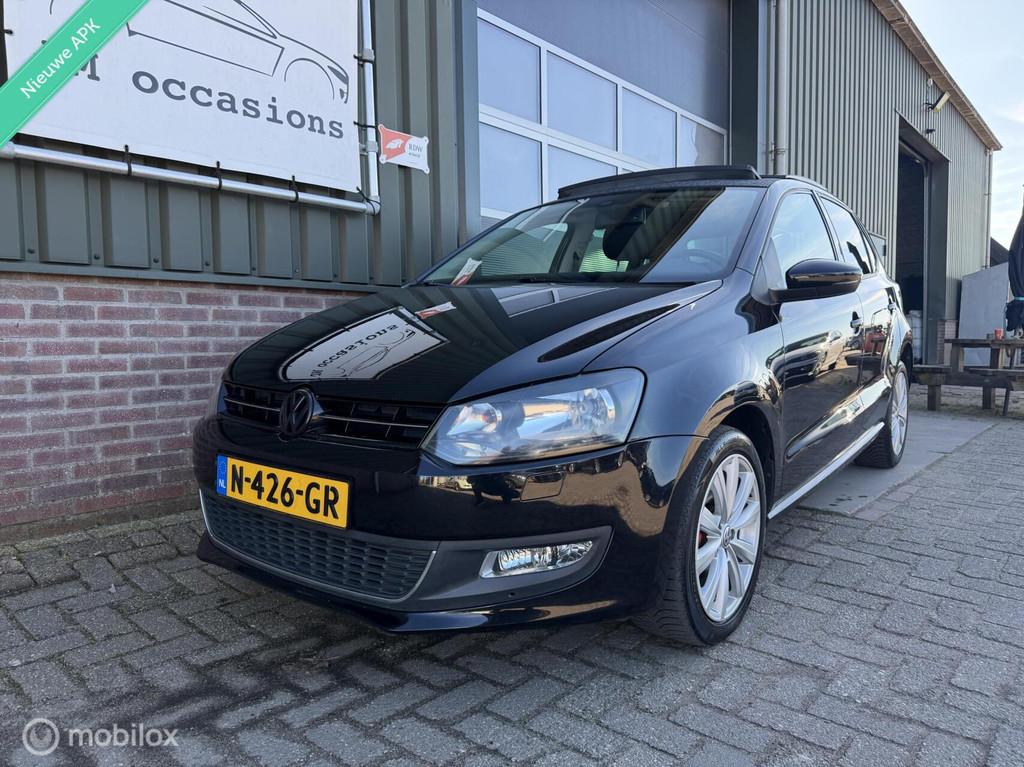 Volkswagen Polo 1.4-16V Style|Pano|Clima|Cruise|CarPlay|PDC|, Voorwielaandrijving, 86 pk, 4 cilinders, Zwart