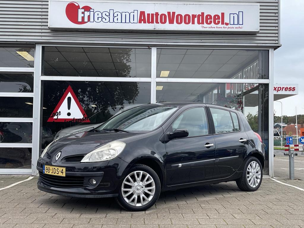 Renault Clio 1.2 TCE Collection / APK: 4-2027! / 5 Deurs / 2, Auto's, Gebruikt, 4 cilinders, Met garantie (alle), Zwart