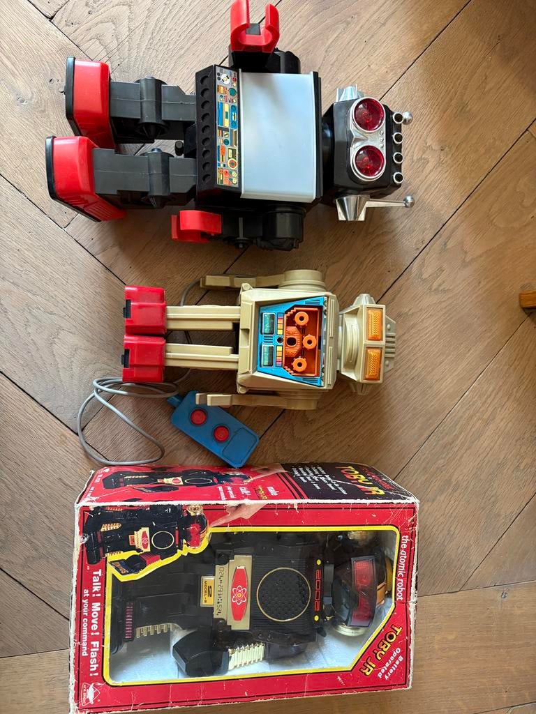3 oude robots, Ophalen of Verzenden