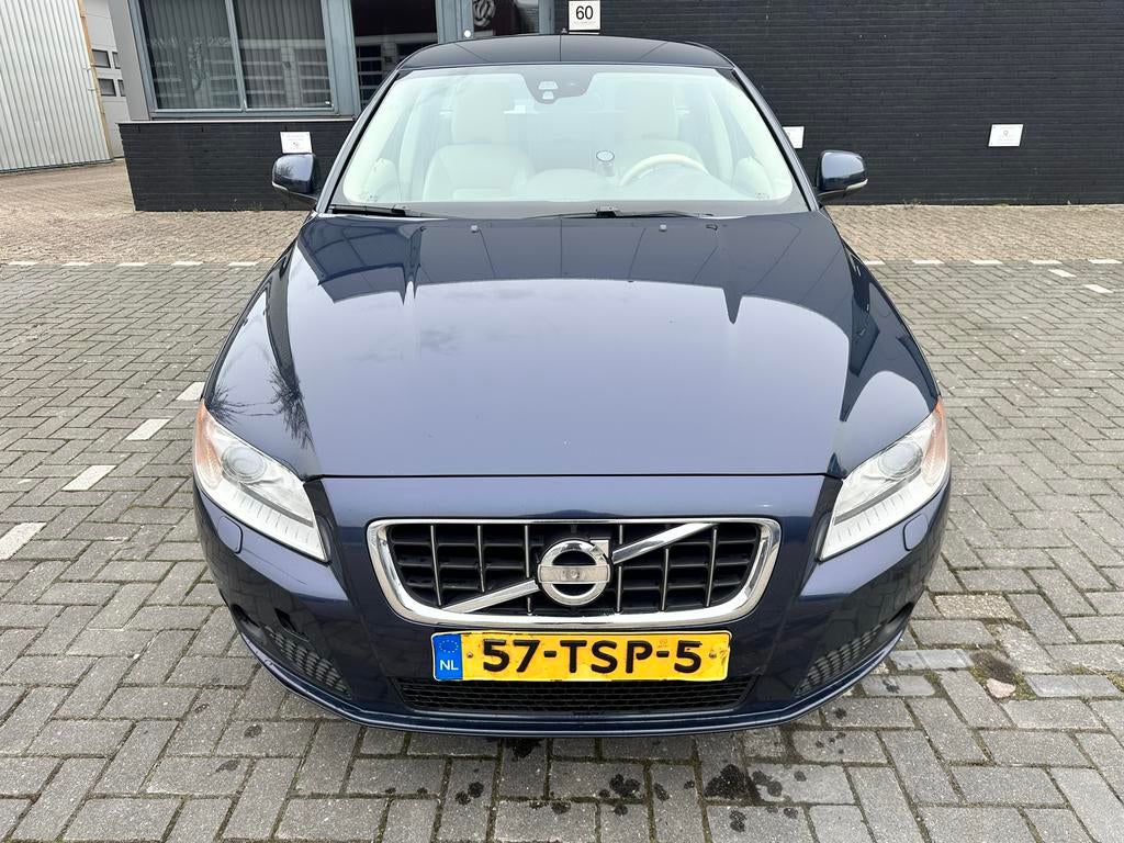 Volvo V70 T4 132KW 2012 Blauw +4 ext velgen met winterbanden, Auto's, Volvo, Particulier, V70, ABS, Airbags, Airconditioning, Bluetooth