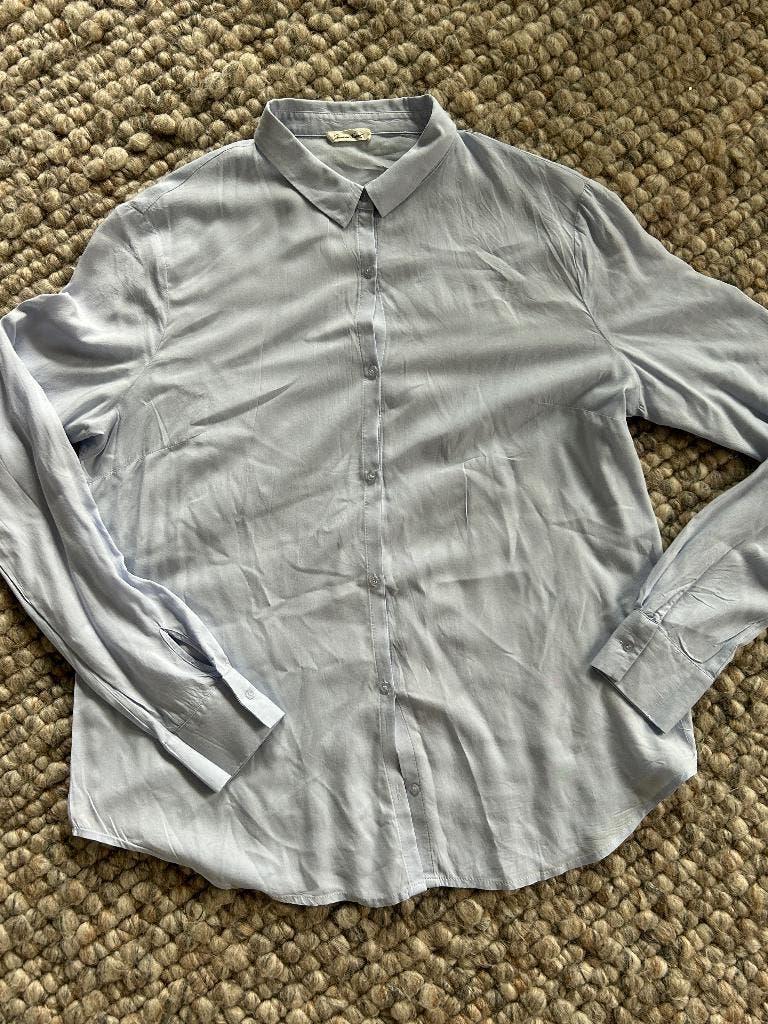 Kastopruiming heel mooie lichtblauwe blouse American Vintage, Maat 38/40 (M), Blauw, Ophalen of Verzenden, American Vintage